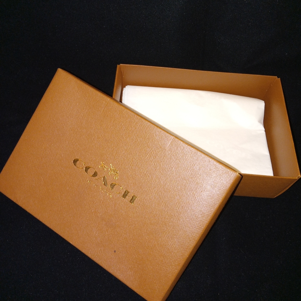 COACH - bag, wallet box and watch box w/pillow - Picture 3 of 4